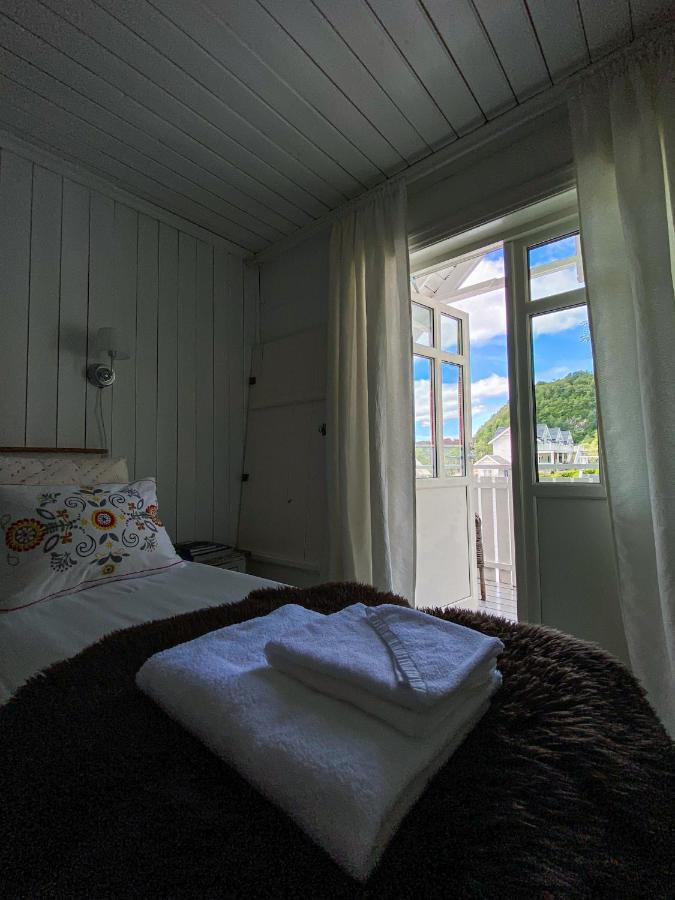 Hotel Haaheim Gaard Uggdal Exterior foto
